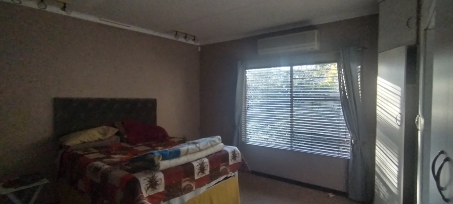 4 Bedroom Property for Sale in Flamingo Park Free State